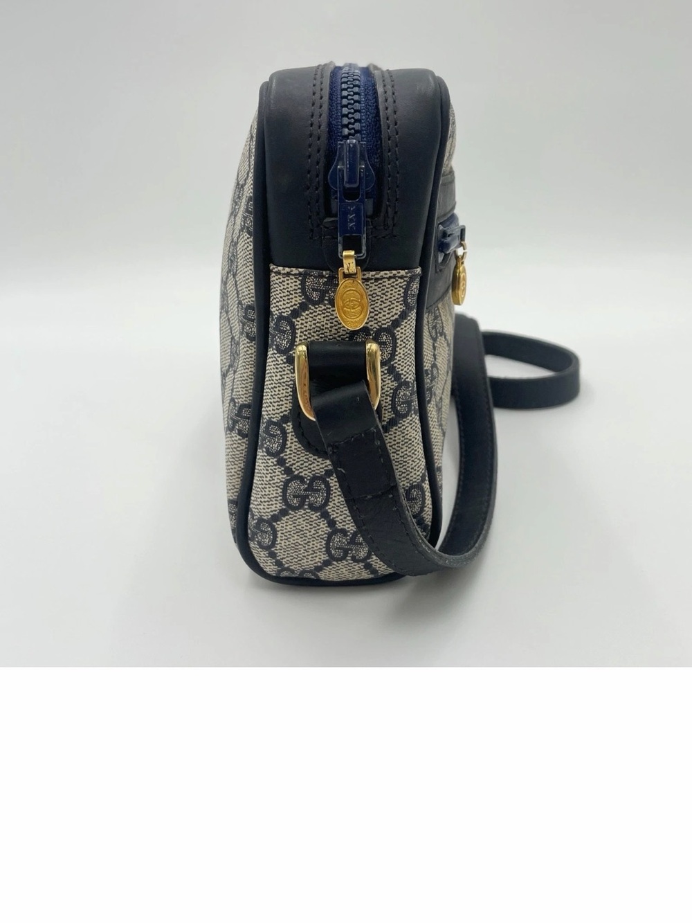 Authentic Gucci GG Supreme Sherry Line Leather Navy Shoulder Bag comes with COA - Picture 3 of 12